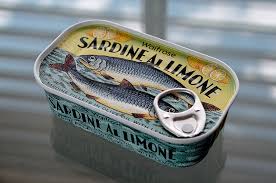 It's no place to swing a cat (kentgrant). Expression Serres Comme Des Sardines Perfectly Franche