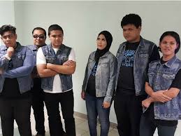 Jep bagi tips dekat azmi caliph busker untuk muzikal lawak superstar. Muncul Solo Di Gema Gegar Vaganza Azmi Rancang Tinggalkan Caliph Buskers Kaw Rojak Daily