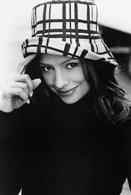 Vivian Guzman's Instagram, Twitter & Facebook