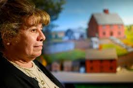 CT's Noah Webster House launches first Spanish-guided tours