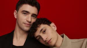 Dead Boy Detectives Stars George Rexstrew & Jayden Revri Talk Chedwin,  Chemistry, and More