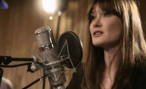 Перевод песни chez keith et anita — рейтинг: Carla Bruni Nous Invite Chez Keith Et Anita