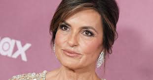 Mariska Hargitay Shares Robert Redford's 'Life-Changing' Advice After  Iconic Actor's Death