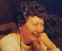 Elinor Craven's Instagram, Twitter & Facebook