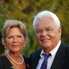 Identify people in Thomson Motors photos?