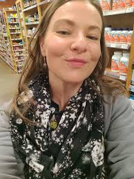 Jewelry makers wanted for holiday feature