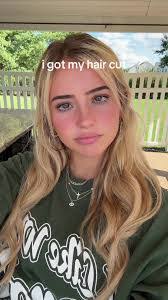 Callie Wolf's Instagram, Twitter & Facebook