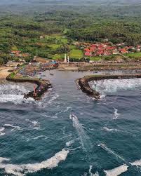 Aku tinggal di salah satu kediaman kontrakan milik paman ku yang memang kebetulan sedang kosong. 10 Wisata Pantai Di Jawa Barat Dengan Cerita Horornya Yang Terkenal