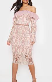 Découvrez la vaste sélection et achetez en ligne : Robe Mi Longue Dentelle Rose Cendre Prettylittlething Fr