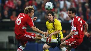Mark van bommel had vrijdag kippenvel na zijn afscheidswedstrijd. Steigerung Deutlich Sichtbar Fur Van Bommel Uefa Champions League Uefa Com