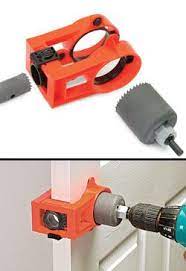 a jig for foolproof hole alignment herramientas de carpinteria almacenamiento de herramientas herramientas de madera
