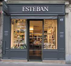 Boutique Esteban Paris 49 Rue De Rennes Quartier Saint Germain Des Pres Storefront Design Shop Facade Cafe Interior Design