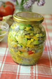 салат на зиму из кабачков моркови помидор и лука Iz Kollekcii Salat Iz Kabachkov Na Zimu Recipe Jar Glass Vase Mason Jars