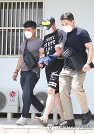 (제주=뉴스1) 오미란 기자,오현지 기자 = 제주 중학생 살인사건 피의자들의 신상정보가 결국 공개됐다. Tj8ntkrd I Mrm