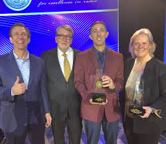 Aaron Santini (@AaronRadioGuy)