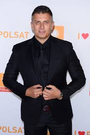 Po pierwsze to jednak ''der klassiker, niezależnie od ligowej tabeli to mecz, który ustawia w świadomości kibica, kto rządzi w niemczech przez najbliższe pół roku. Boks Glosny Transfer Do Mma Mateusz Borek Ksw Naciska Na Artura Szpilke Sport Wp Sportowefakty