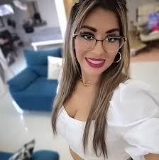 URGE Logré agarrar la perrita negra Chihuahua, me mordió 🥲🥲 SE BUSCA A  SUS DUEÑOS O CASA PUENTE YA QUE YO TENGO 10 PERROS YA 🫠🫠