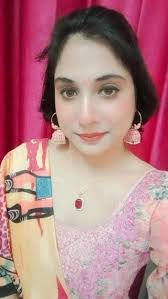 Lynette John's Instagram, Twitter & Facebook