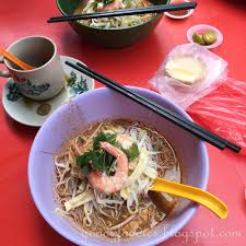 Aunty christina's sarawak laksa is on today, at lucky garden's nam chun kopitiam, bangsar.…» Goodyfoodies Aunty Christina S Sarawak Laksa Kedai Makanan Nam Chun Bangsar