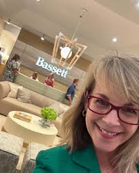 Hi I'm Jill Erwin! I'm Taking Over @designerstoday Instagram as check out  Opening Day @highpointmarket Follow me along as we make our way through  people, panels & parties! #jei✔️ #designerstoday #hpmkt #lifestyledesigner #