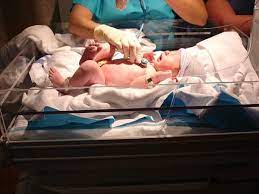 The Pros And Cons Of Being A Nicu Nurse Http Www Nursebuff Com Pros And Cons Of Neonatal Nursing Neonatal Nurse Nicu Nurse Nicu