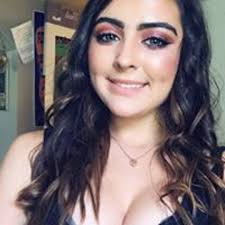 Melody Wray's Instagram, Twitter & Facebook