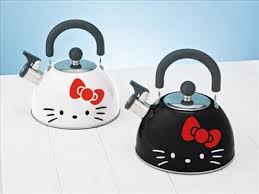 Hello Kitty Stove Top Whistling Tea Hello Kitty Hello Kity Peinture Sur Porcelaine