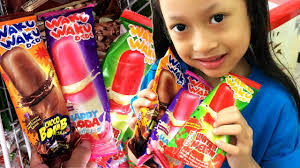 Info waku waku pemburu harta karun ⤵️ linktr.ee/glicowings. Makan Es Krim Waku Waku Glico Wings Bersama Bunda Dan Uti Semangka Happy Soda Dan Choco Bomb Youtube