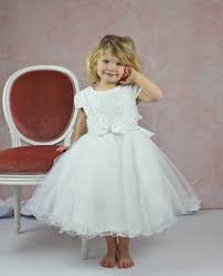 Festliche kleider für hochzeit werden sagenhaft mittels einer henkeltasche zusammengestellt. Festliches Madchenkleid Babykleid In Creme Fur Taufe Oder Hochzeit Brautkontor
