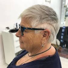 Modern short grey hairstyles for women 2020source. Edgy Gray Haircuts These Aren T The Gray Hairstyles Your Grandma Wore It S Rosy