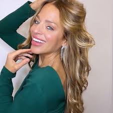 Natalie Sexton's Instagram, Twitter & Facebook