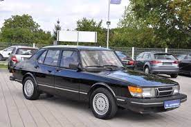 The saab 900 could be ordered with different options. Saab 900 Limousine In Schwarz Als Gebrauchtwagen In Teltow Fur 9 990