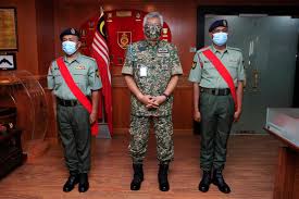 More images for gaji tentera darat mengikut pangkat » Tentera Darat Malaysia Panglima Tentera Darat Raikan Staf Yang Dinaikkan Pangkat