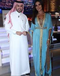 وفاجأت نادين نسيب نجيم جمهورها بأنها تفكر يومياً بالاعتزال، مؤكدة أن السبب هو رغبتها في قضاء وقت أطول مع أطفالها، لأنها تشعر بالسعادة والسلام كلما كانت بصحبتهم. Ù†Ø§Ø¯ÙŠÙ† Ù†Ø¬ÙŠÙ… Ø¨ÙŠÙ† Ø§Ù„ØªÙ‡Ø¯ÙŠØ¯ ÙˆØ§Ù„Ù‡Ø¬ÙˆÙ… ÙˆØ§Ù†Ø¬Ø§Ø¨ Ø·ÙÙ„ Ø«Ø§Ù„Ø« Ø§Ù„Ù†Ù‡Ø§Ø±
