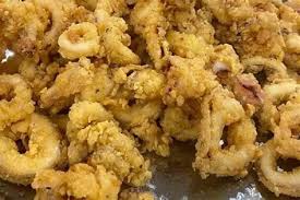 Selain aneka makanana laut celup tepung yang ada di sini, anda juga boleh mencuba lauk atau santapan santai orang terengganu yang lain seperti ketupat sotong, keropok lekor, pulut durian dan juga pulut mangga. Resepi Udang Celup Tepung Terengganu