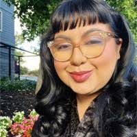 Liz Nava's Instagram, Twitter & Facebook