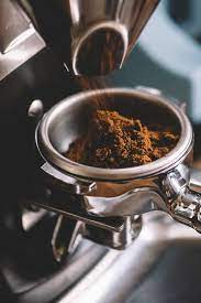 So Konnen Sie Ihre Haare Mit Kaffee Farben Freundin De Kosmetik Selber Machen Rezepte Haare Haare Pflegen