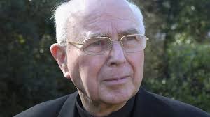 Edward Daly: Priest who came under fire