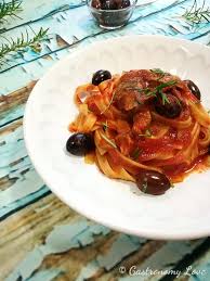 Pasta Al Sugo Di Funghi E Olive Gastronomy Love Ricetta Sugo Di Funghi Ricette Autunnali Cibo Etnico