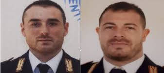 Tutto è avvenuto intorno alle 00.50, quando i carabinieri sono intervenuti sul posto per la segnalazione di. Sparatoria A Trieste Uccisi Due Agenti Polizia Di Stato