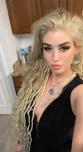 Hi all! I just wanted to introduce myself and share a photo that I took 9  years ago of my beautiful boy. I sadly had to have him put to sleep last