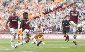 The official west ham united website with news, tickets, shop, live match commentary, highlights, fixtures, results, tables. Blackpool V West Ham United Live