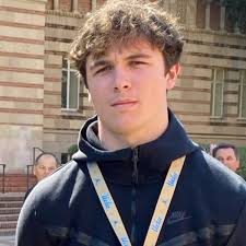 Huskies Extend Offer to Extra-Long California Tight End