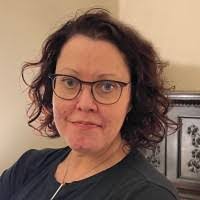 Anna Yager's Instagram, Twitter & Facebook