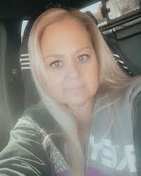 Bridget Bennett's Instagram, Twitter & Facebook