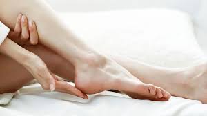 It really puts in perspective how tiny taylor's feet are for her height. The Best Foot Peel Masks To Use At Home For Soft Feet Is On Sale On Amazon Canada
