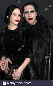 Изучайте релизы marilyn manson на discogs. Los Angeles 4 Januar Lindsay Usich Und Marilyn Manson Bei Der Art Of Elysium Gala Ankunft Im Hollywood Palladium Am 4 Januar 2020 In Los Angeles Ca Stockfotografie Alamy