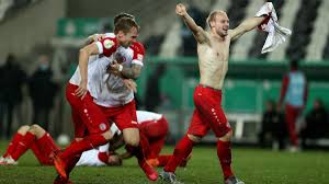 Essener regionalligist startet planmäßig am 5. Essen Leverkusen Rot Weiss Schafft Die Sensation Und Schmeisst Bayer Aus Dem Pokal Eurosport