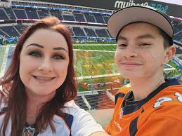 Can you Lyft or uber to Lincoln Field?? First time going to the game