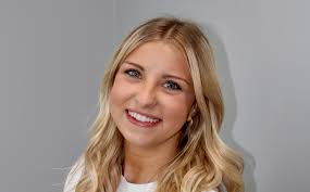 Kayla Weir's Instagram, Twitter & Facebook